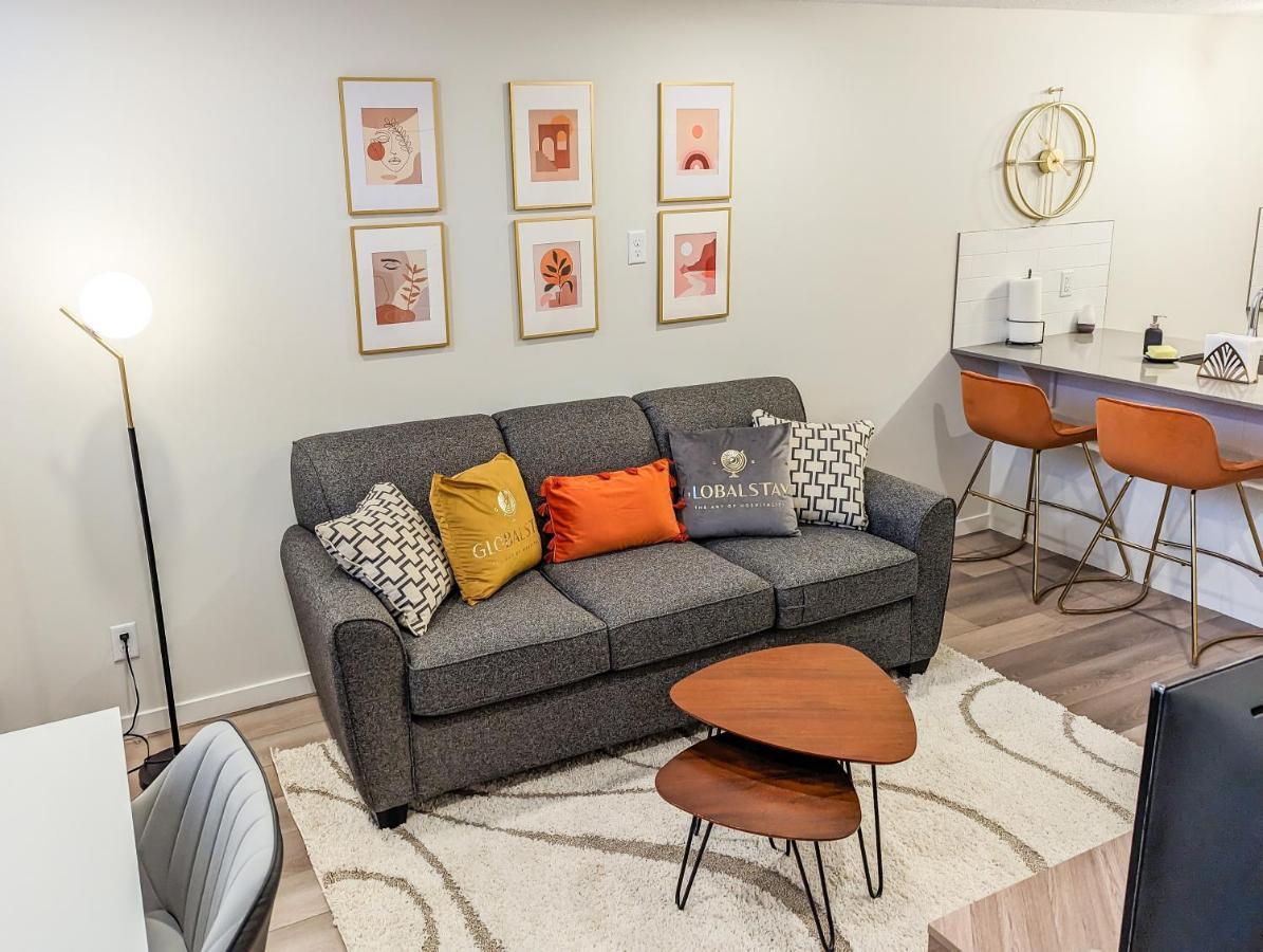 Globalstay New Apartments In Cranbrook Free Street Parking YYC Exteriér fotografie