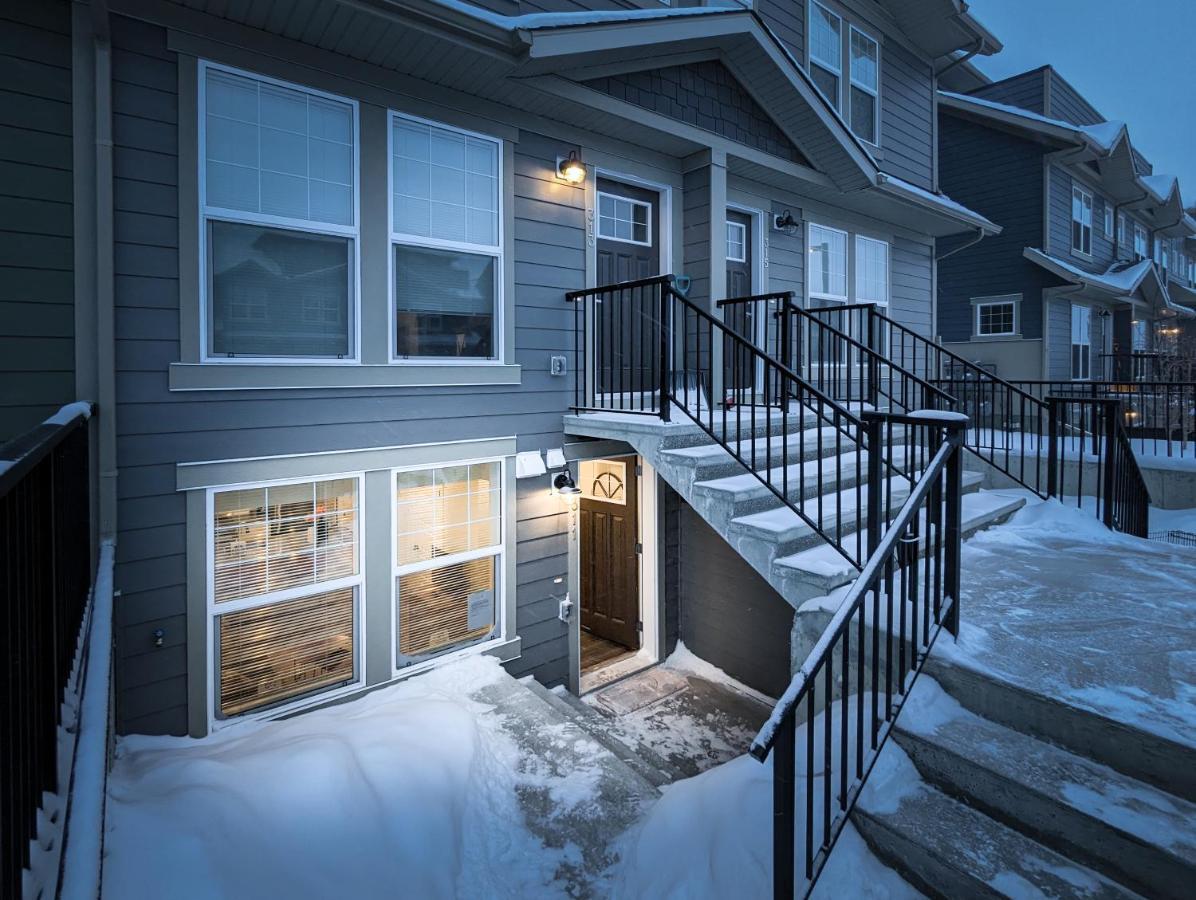 Globalstay New Apartments In Cranbrook Free Street Parking YYC Exteriér fotografie