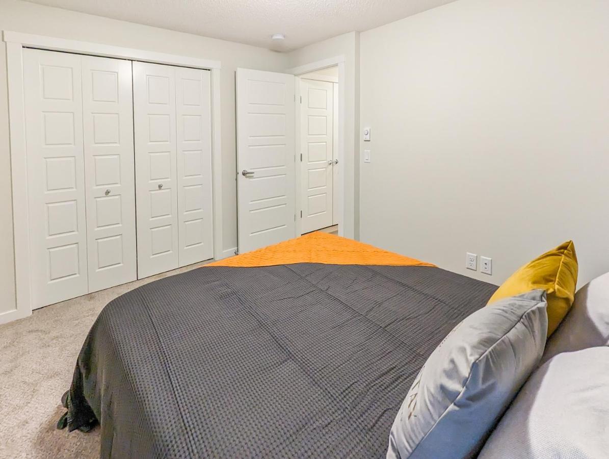 Globalstay New Apartments In Cranbrook Free Street Parking YYC Exteriér fotografie