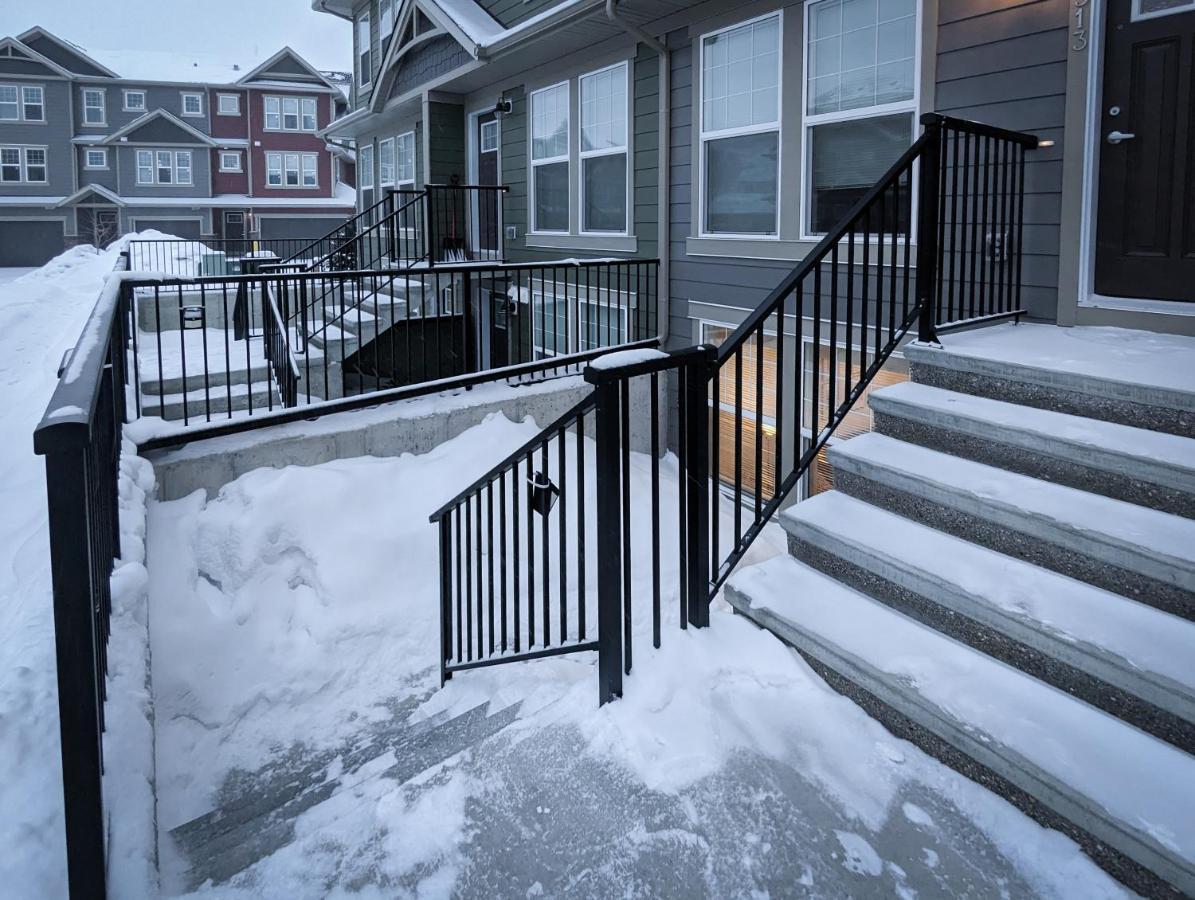Globalstay New Apartments In Cranbrook Free Street Parking YYC Exteriér fotografie