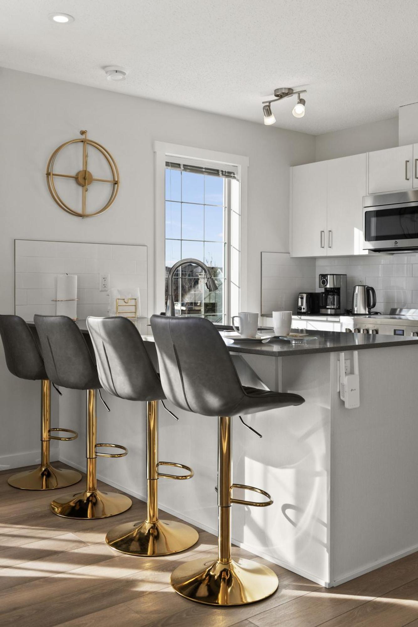 Globalstay New Apartments In Cranbrook Free Street Parking YYC Exteriér fotografie